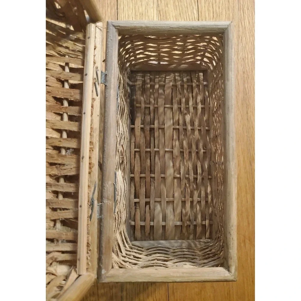 Vintage Wicker Rattan Small Trunk Style Storage Box‎ Cottagecore Boho